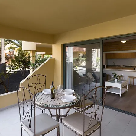 アパート Home2book Pool & Tennis Court Cozy Apt,