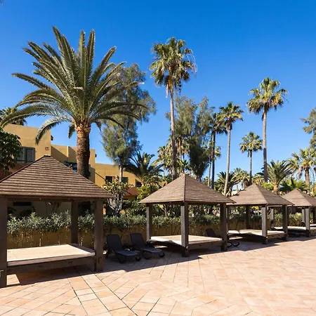 Home2book Pool & Tennis Court Cozy Apt,