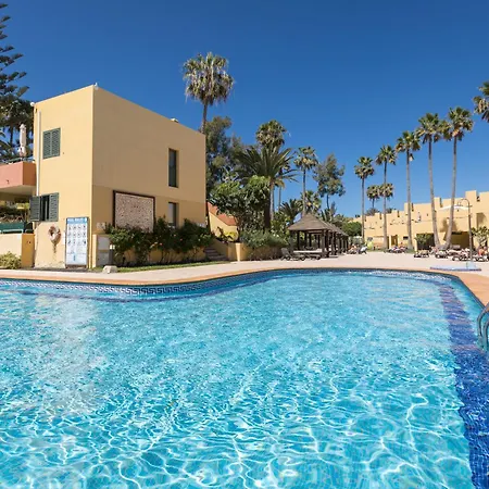 Daire Home2book Pool & Tennis Court Cozy Apt,