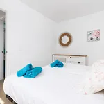 Home2book Pool & Tennis Court Cozy Apt,
