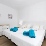 Апартаменты Home2book Pool & Tennis Court Cozy Apt, *