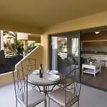 Daire Home2book Pool & Tennis Court Cozy Apt,