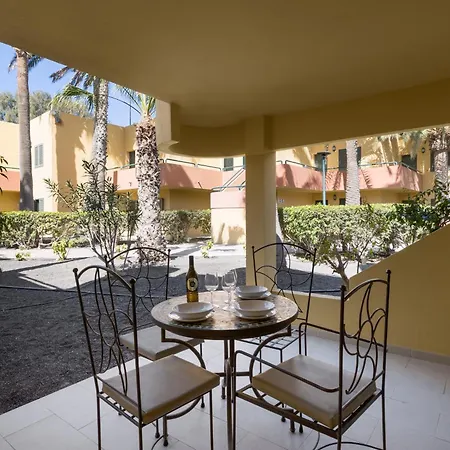 Home2book Pool & Tennis Court Cozy Apt,