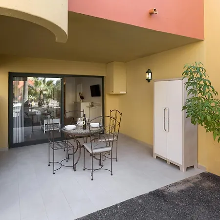 Home2book Pool & Tennis Court Cozy Apt,